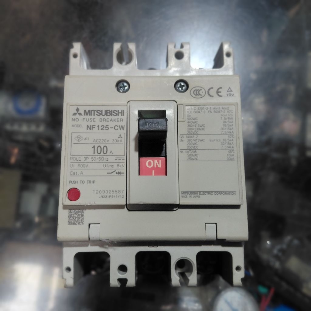 Mccb Breaker Nfb mitsubishi NF125-CW 100A 3P/Nfb Breaker Mccb 100a 3p Mitsubishi nf125-cw