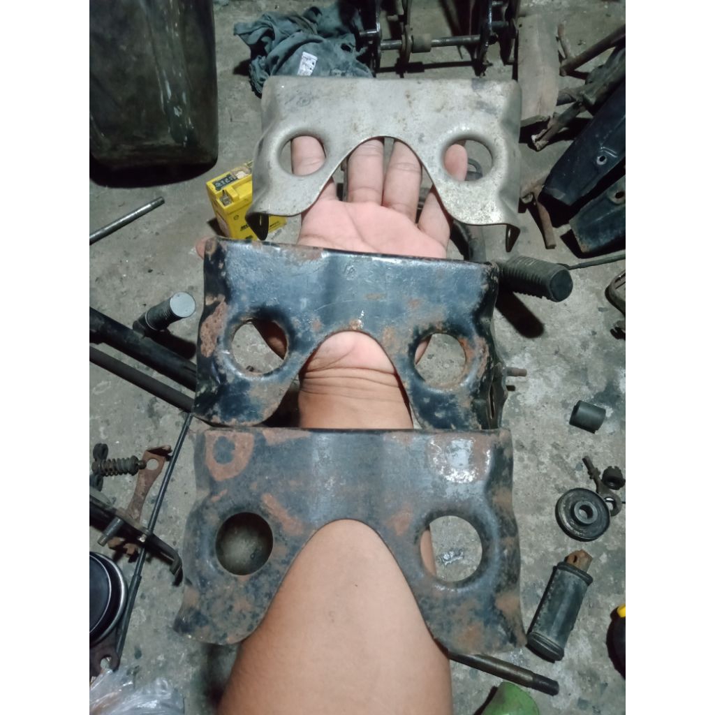 PANGKON JOK GL100 GL125 ORIGINAL COPOTAN/BREKET TTATAK AN JOK GL100/BATAKAN JOK GL125/GL100 ORIGINAL