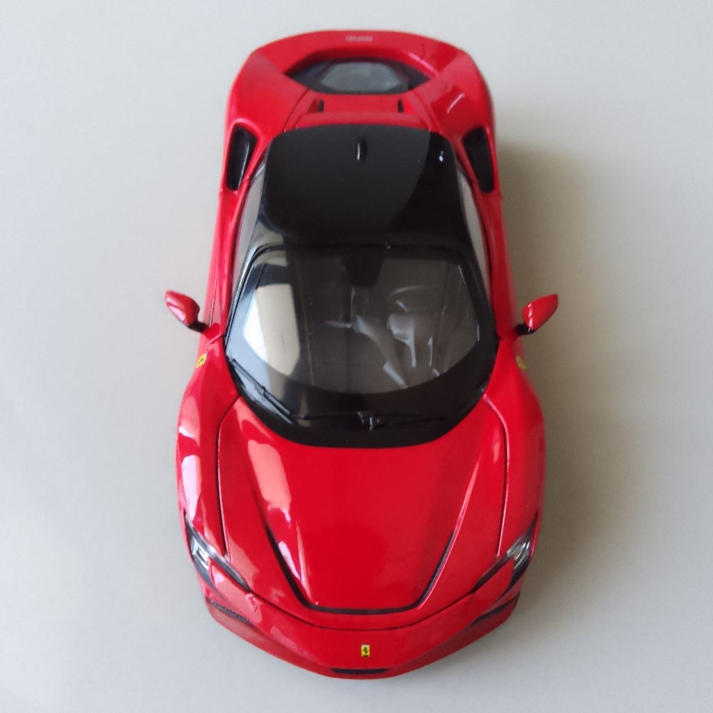 Bburago Ferrari SF90 Stradale 1/24
