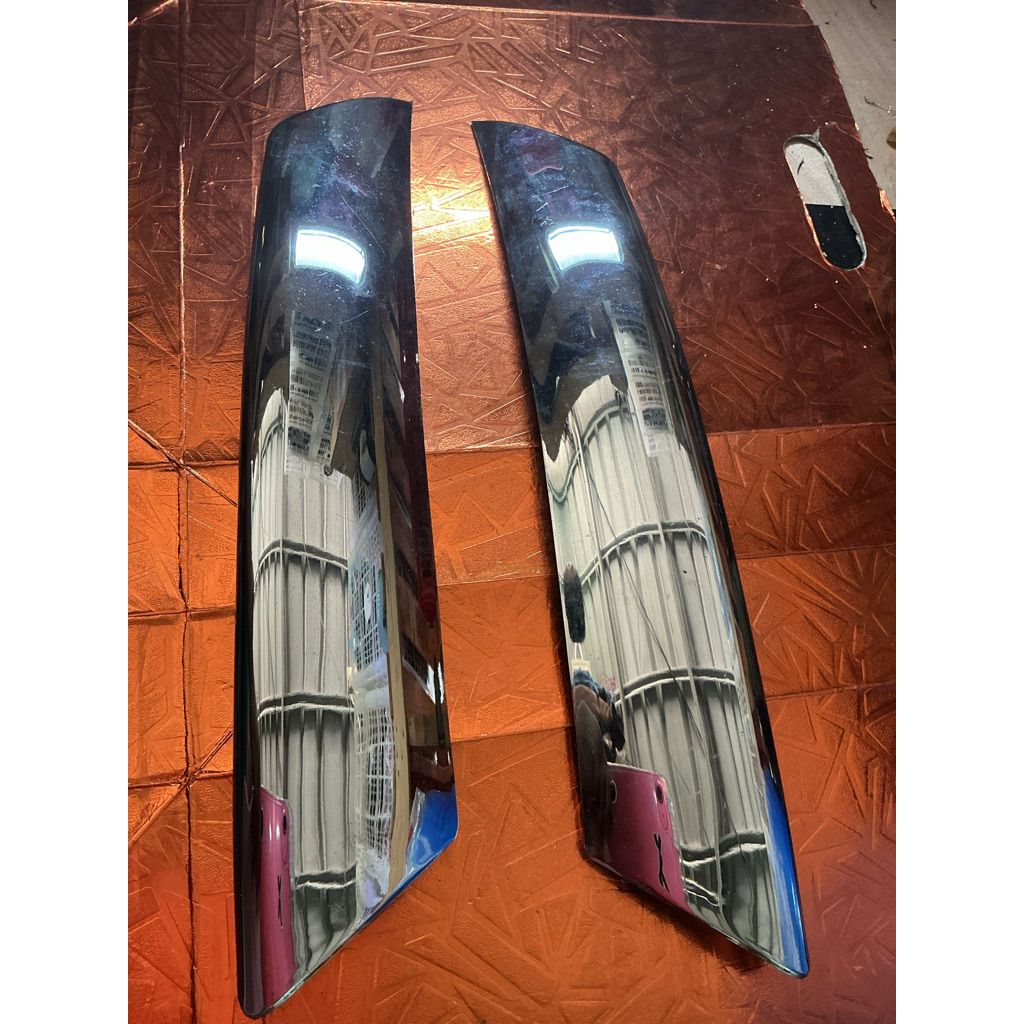 Lis gril Innova 2004 ornamen Chrome gril