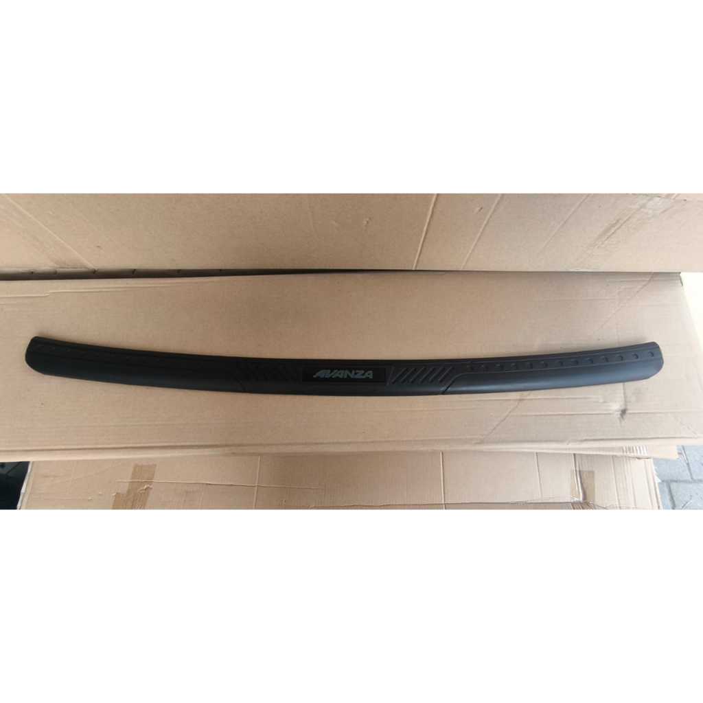 Sillplate belakang mobil avanza lama hitam