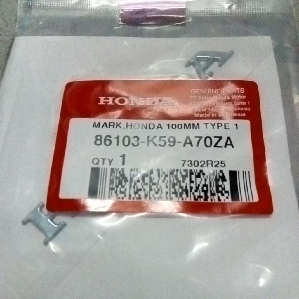86103K59A70ZA – MARK HONDA 100MM TYPE 1, EMBLEM HONDA VARIO 150 NEW ORI AHM