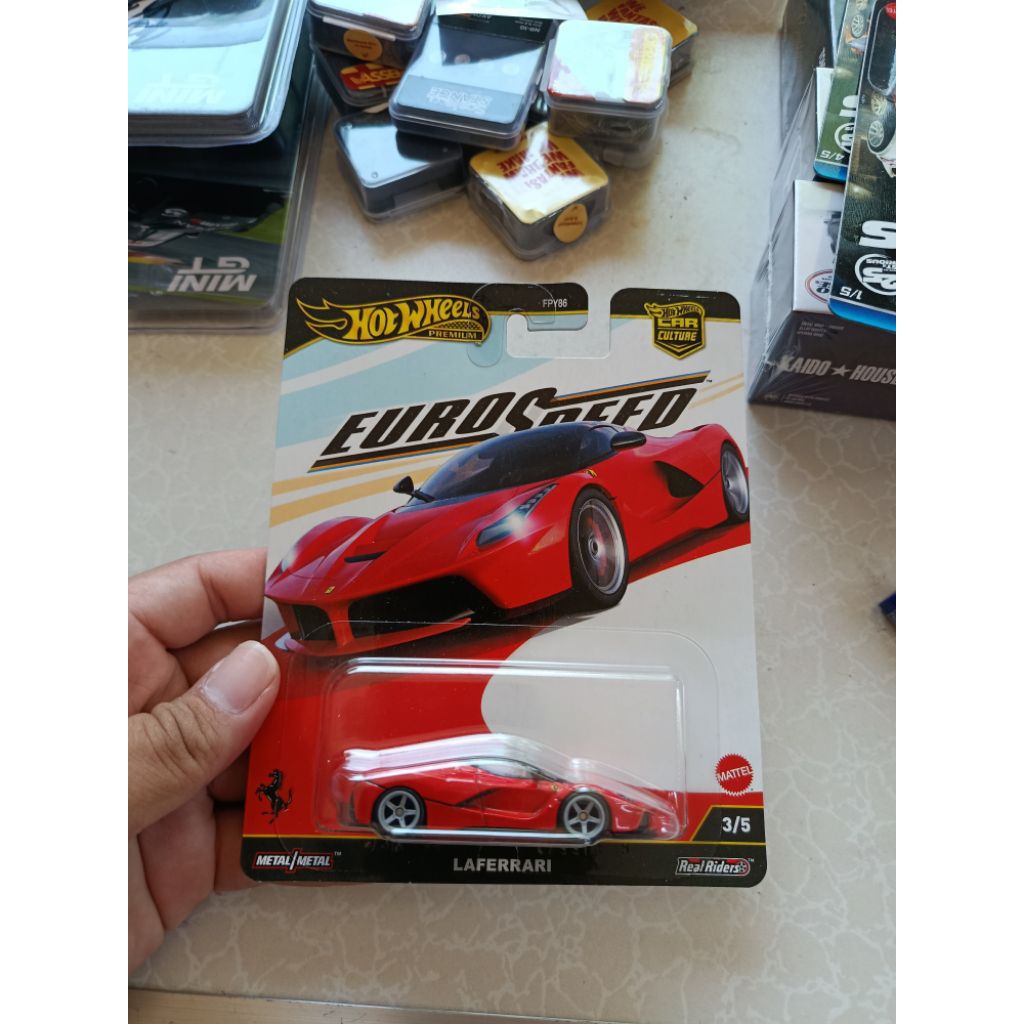 Hotwheels Premium Laferrari