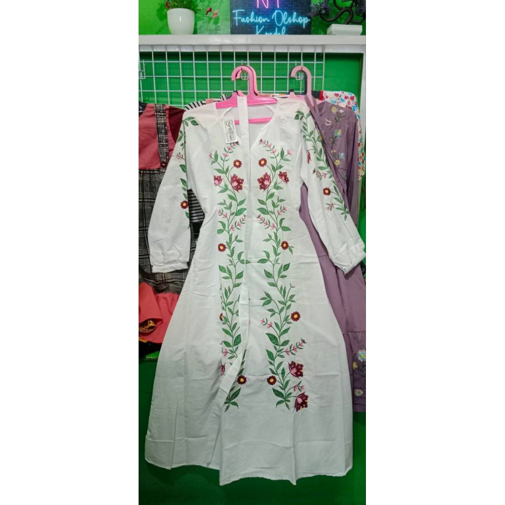 GAMIS MIDI PUTIH BORDIR