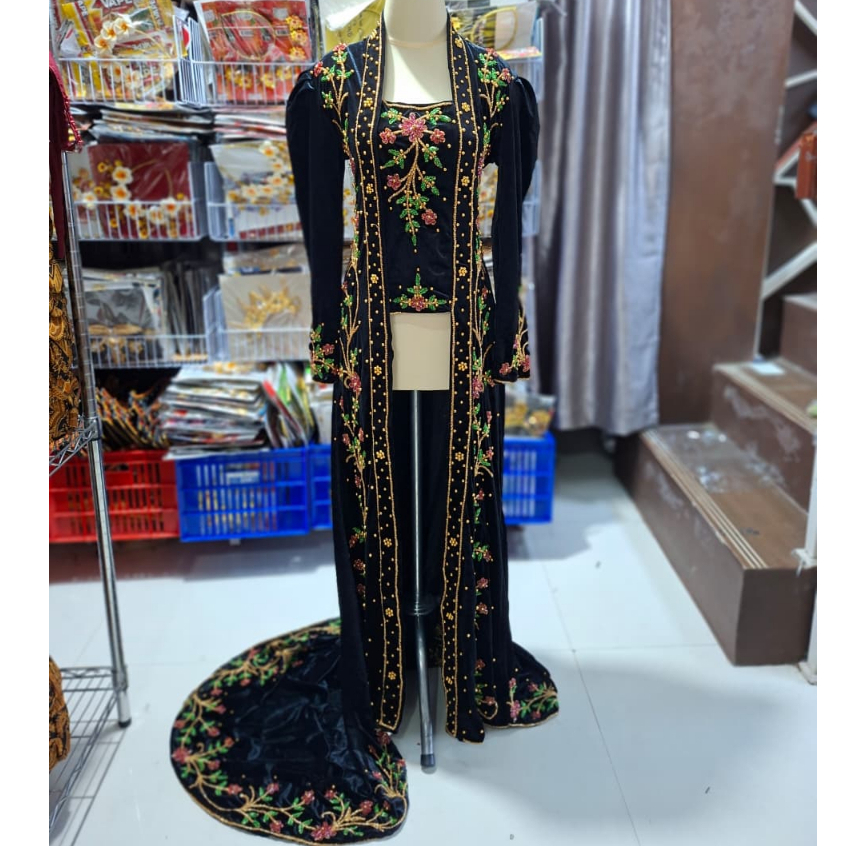 *Kebaya Pengantin Kutubaru Ekor Payet Kombinasi Simple (NN)