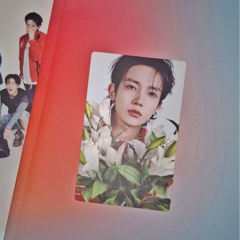 (READY) Photocard Official Heeseung Enhypen Album YOI Japan EN Version Limited Edition B bunga lamar