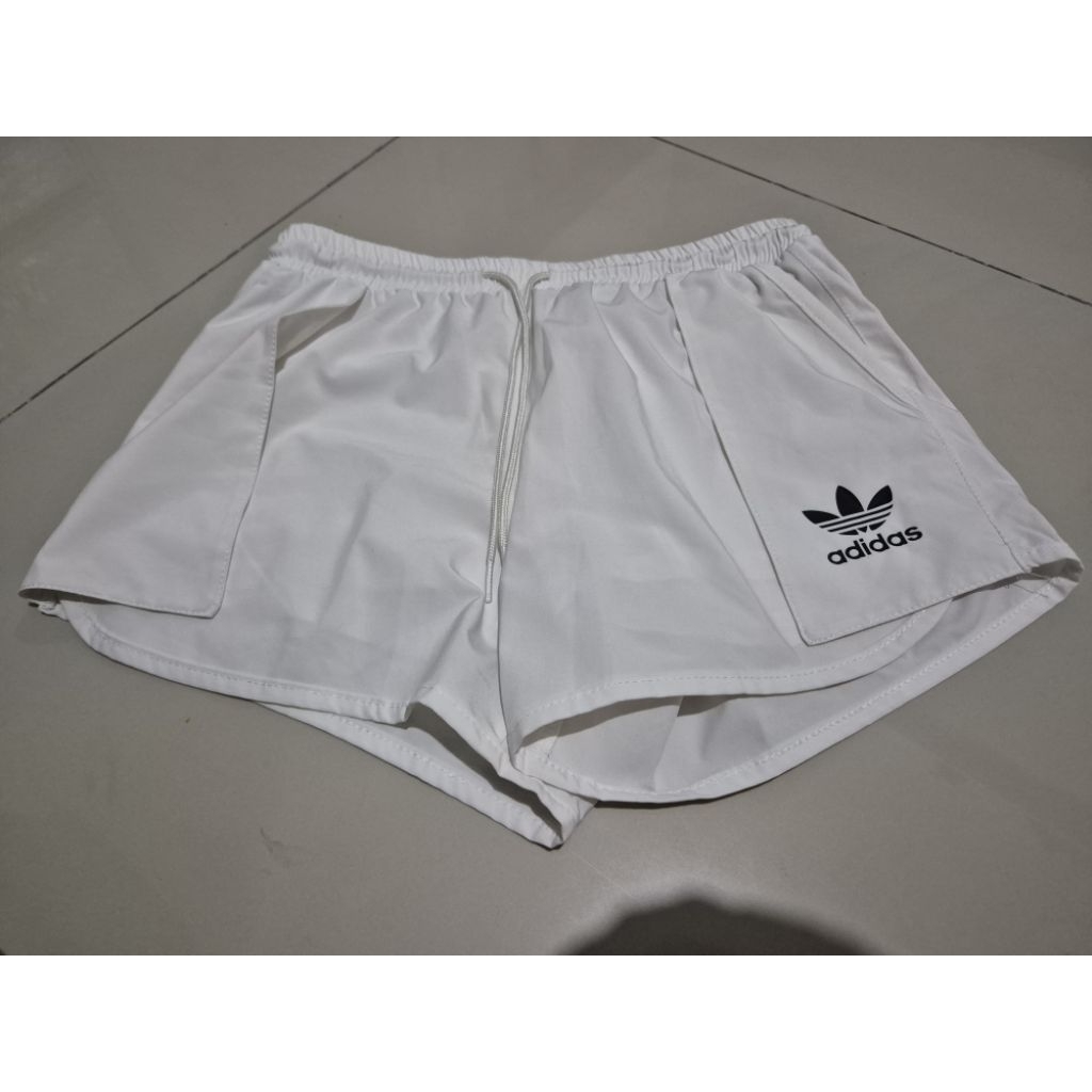 Celana pendek olah raga wanita adidas putih preloved
