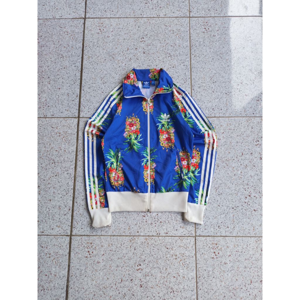 adidas TRIFOIL big logo