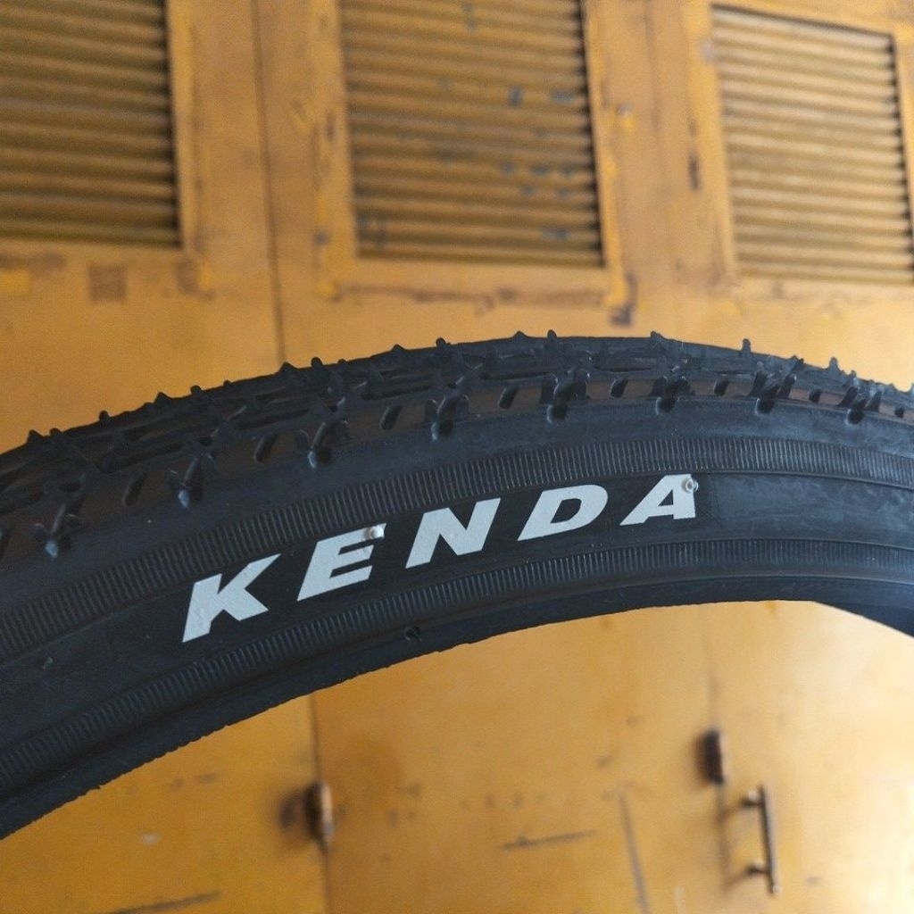 Ban Luar Sepeda 24 x 1.75 Kenda