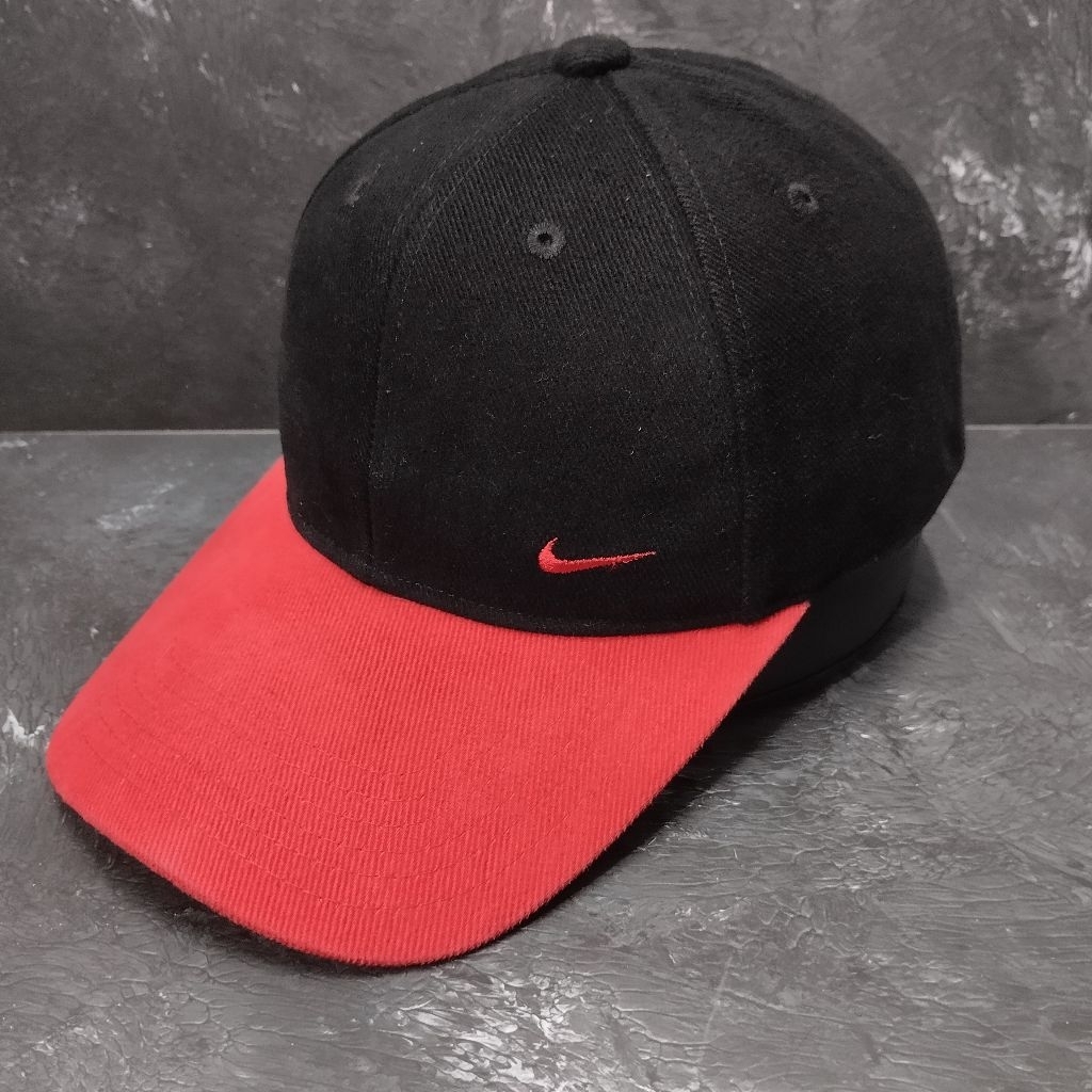 Topi sport baseball NIKE ORIGINAL hitam-merah