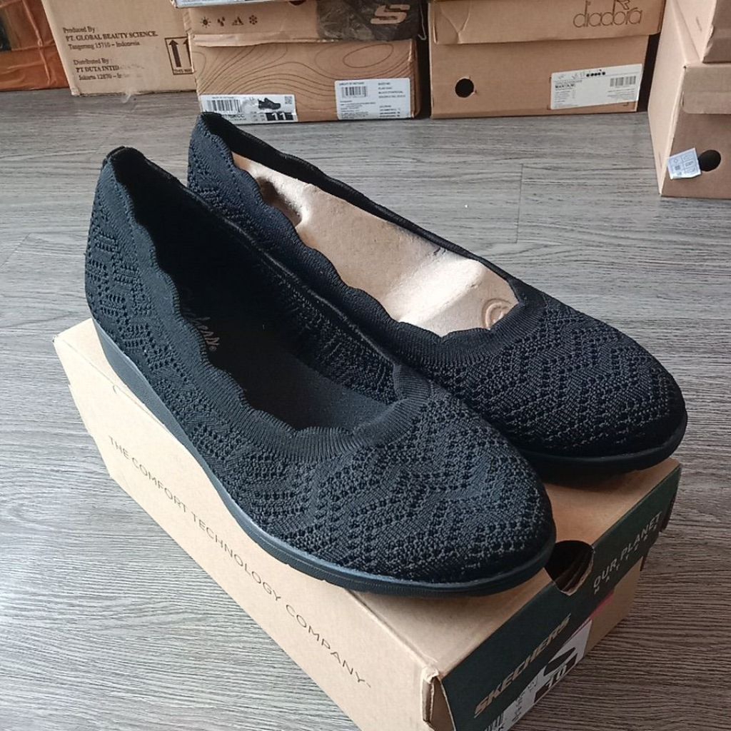 Sepatu SKE 158326 / BBK