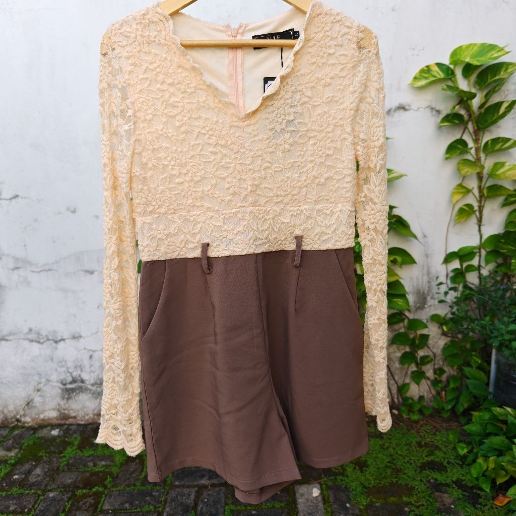 LD 90 VIP new tag jumpsuit brukat