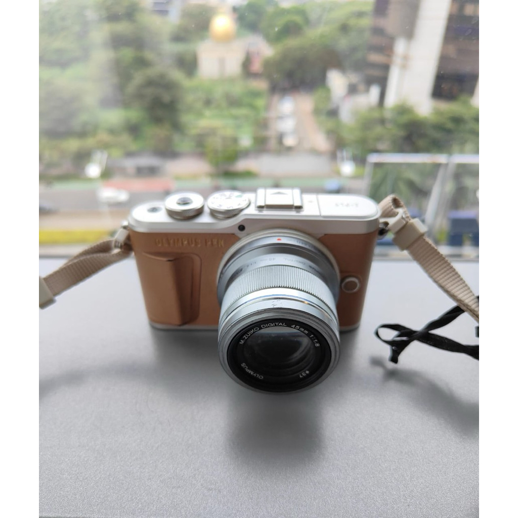 preloved kamera mirrorless olympus PEN E-PL9