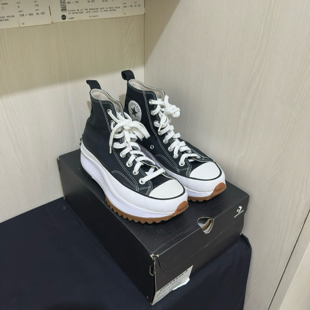 Converse Run Star Hike