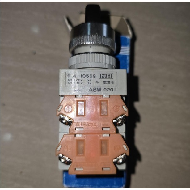 IDEC ASN 41-10569 Selector Switch ASN4110569