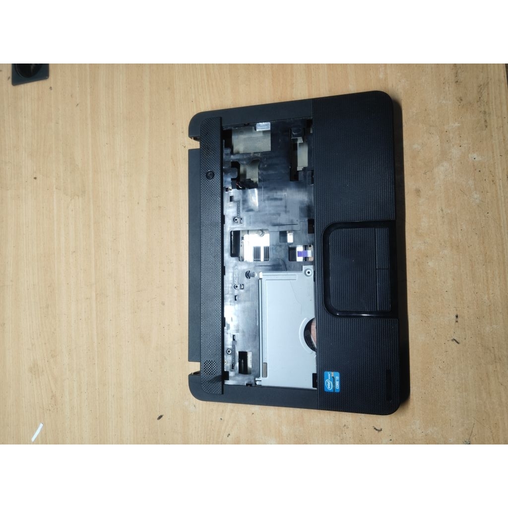 Casing Bawah Bottom Case + Frame Keyboard Laptop Toshiba Satellite C800 C840  C805 L840  L800