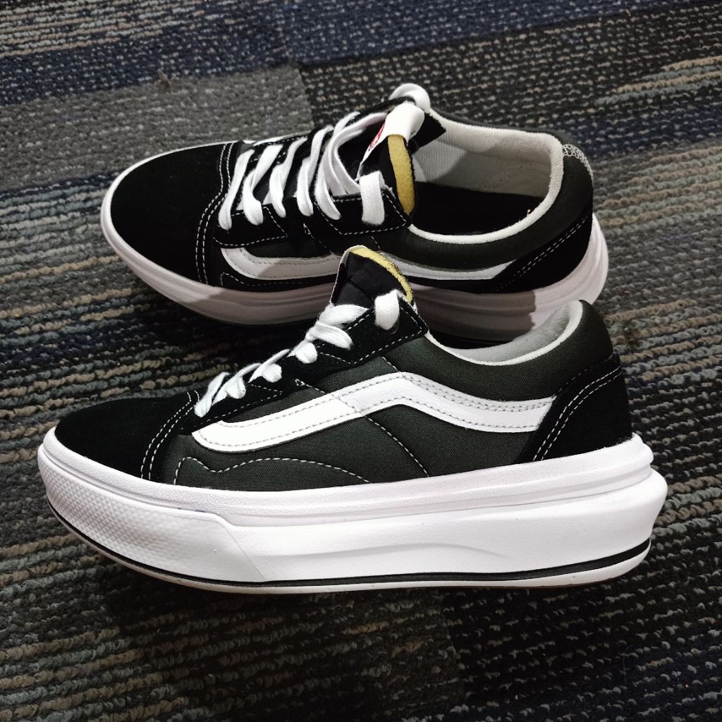 Sepatu Vans Old Skool Overt ComfyCush