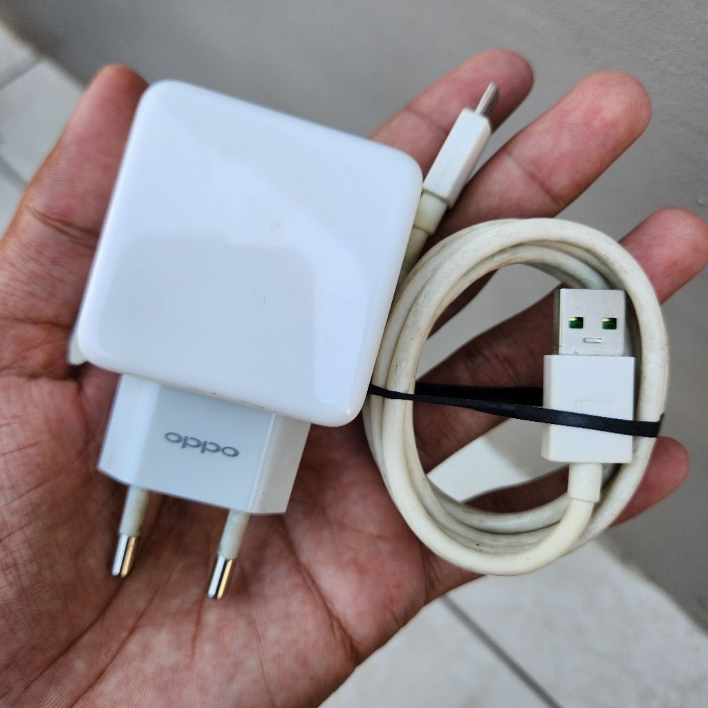 Charger Oppo f11pro 20 watt Vooc Usb Micro Original Second Fisik 80%