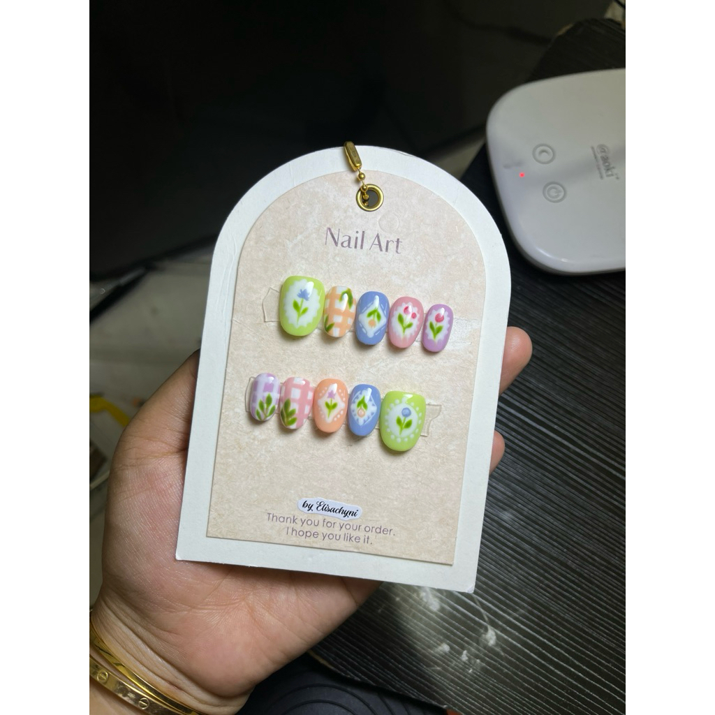 press on nails pastel