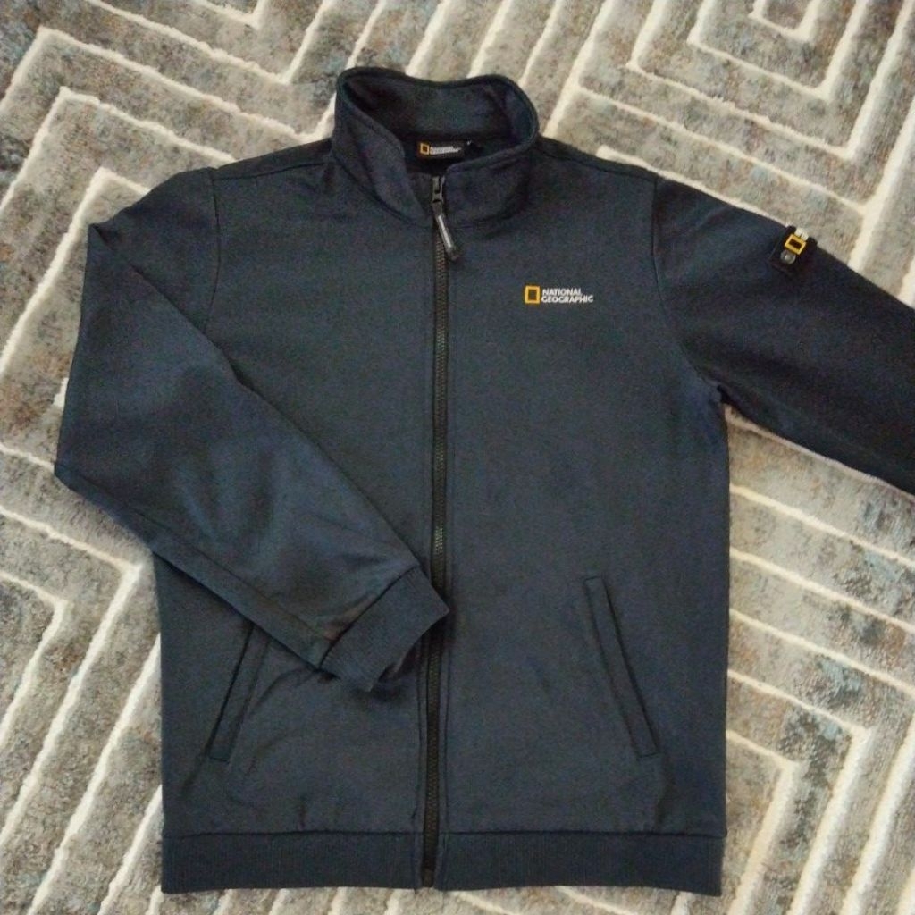 jaket tracktop national geographic,patch,bahan sotfsel,full bordir,seperti baru