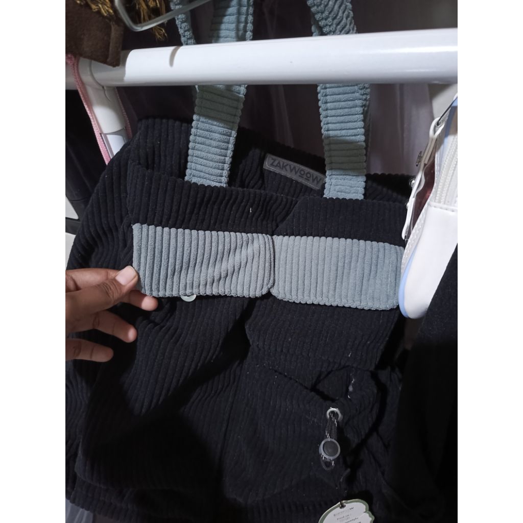 TAS TOTEPACK ZAKWOOW HITAM