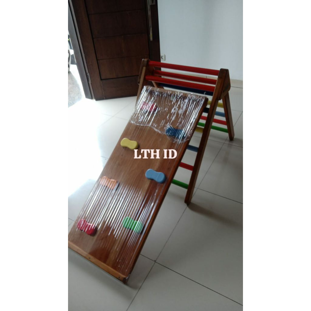 PRELOVED Pikler Triangle + Slide