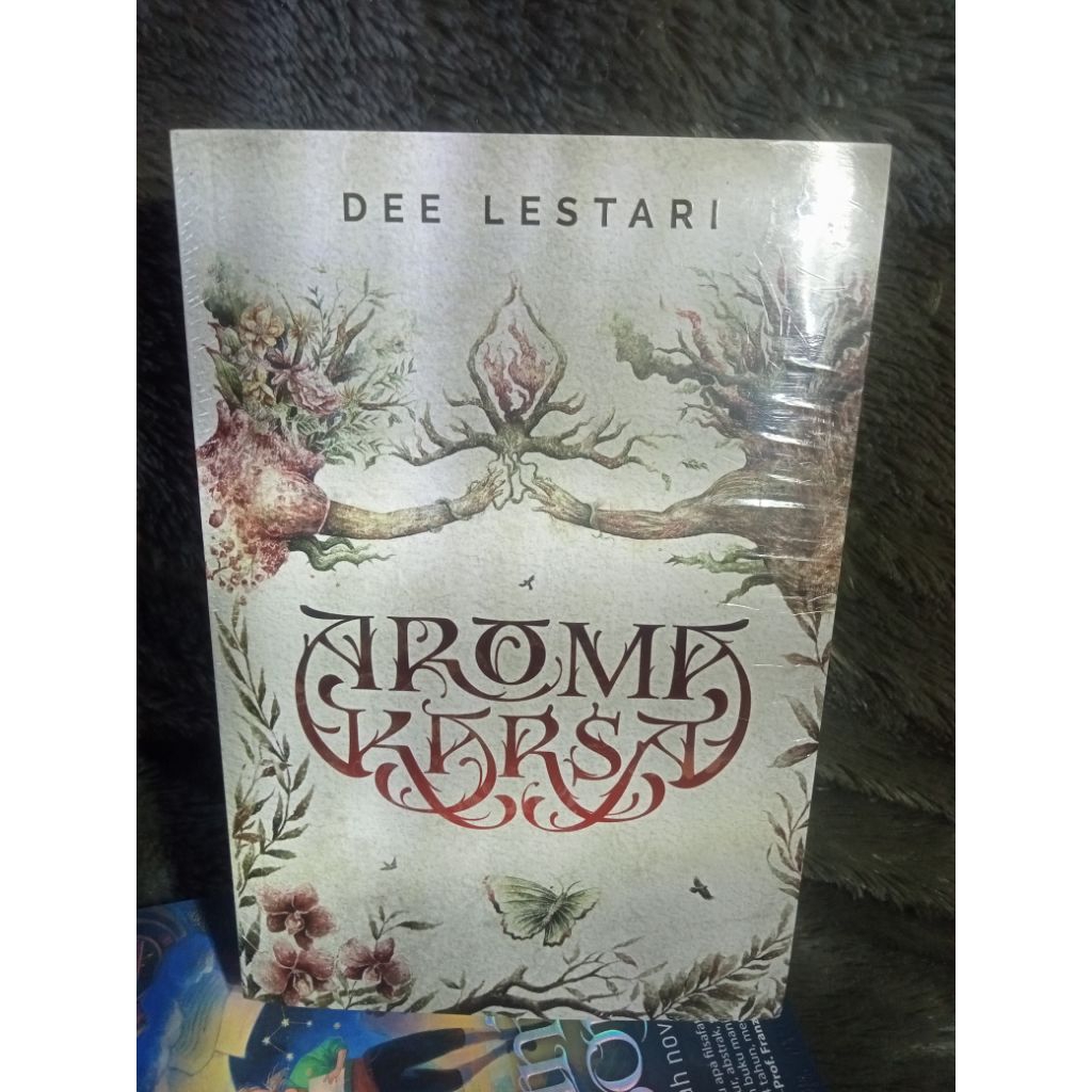 Buku Novel Aroma Karsa