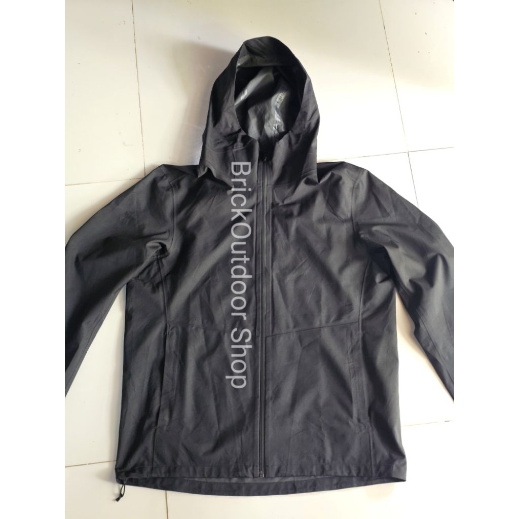 Uniqlo Blocktech 3D Water Repellent - Hitam XL