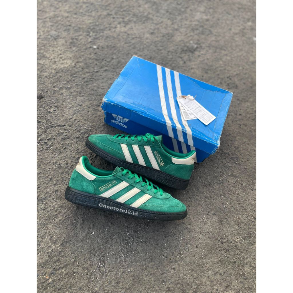 Adidas spezial st Patrick