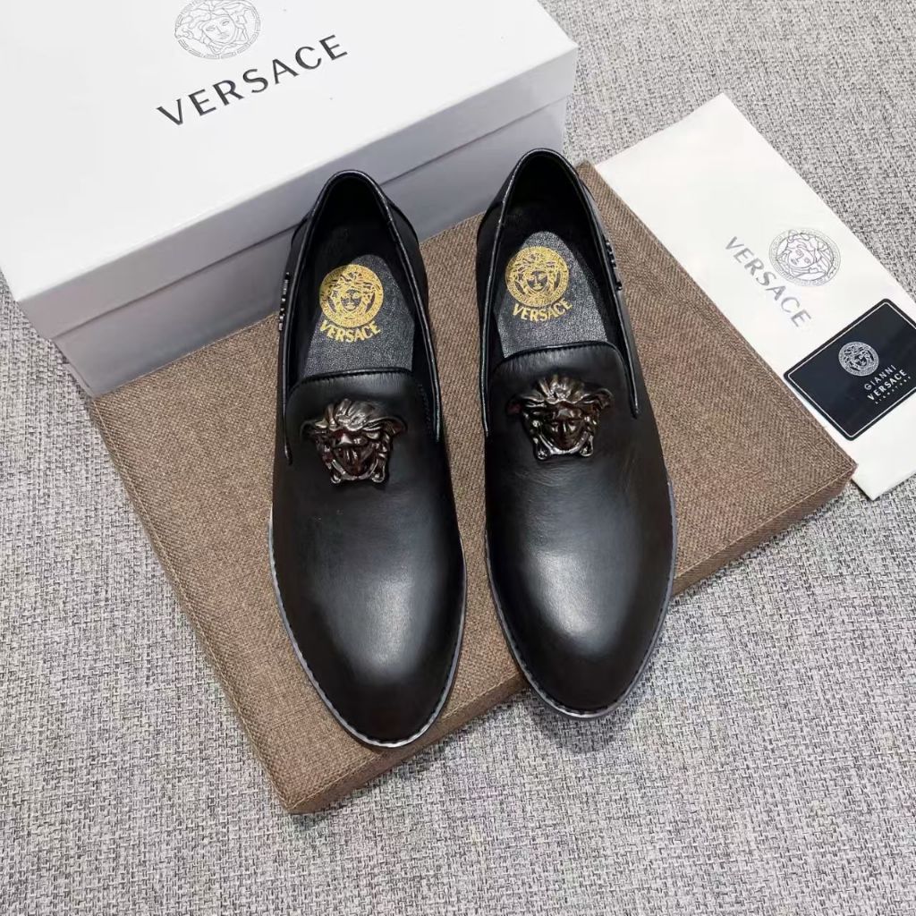 Versace baru pria high-end bisnis kasus sepatu kulit mengemudi set sepatu kacang kaki sepatu Leffo
