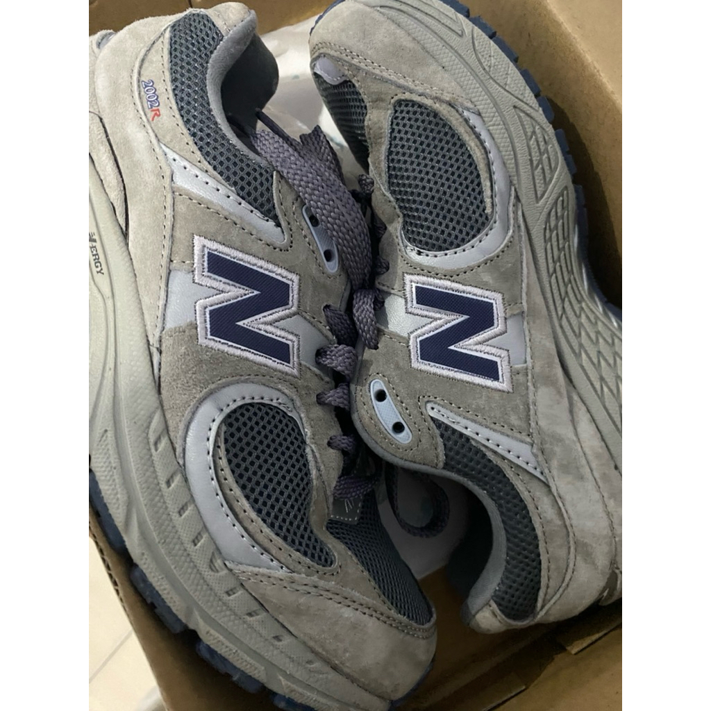 Preloved NB 2002R light grey dark grey ORI