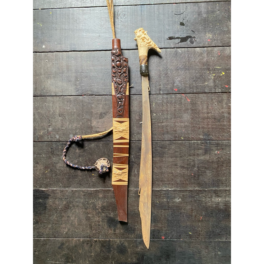 MANDAU ORI BAHARI KOLEKSI PRIBADI KHAS DAYAK KALIMANTAN