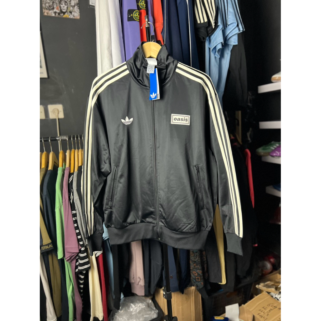 Tracktop Adidas X Oasis In Black Originals