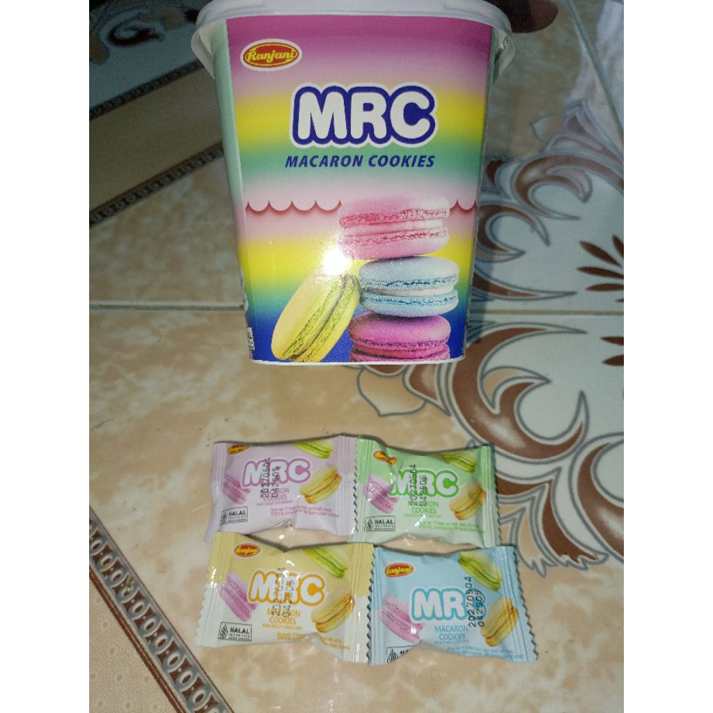 snack macaron cookies