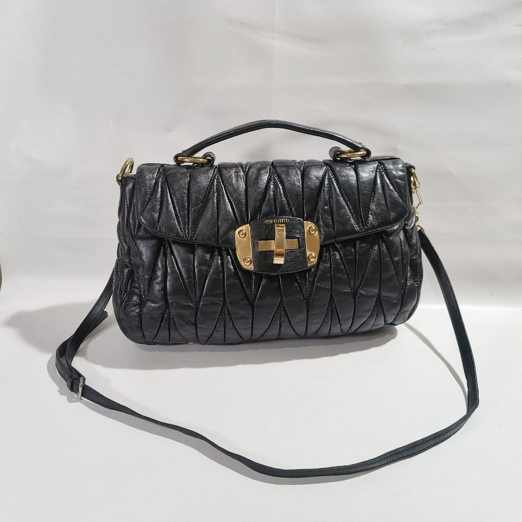 tas miu miu sling crossbody matelasse authentic