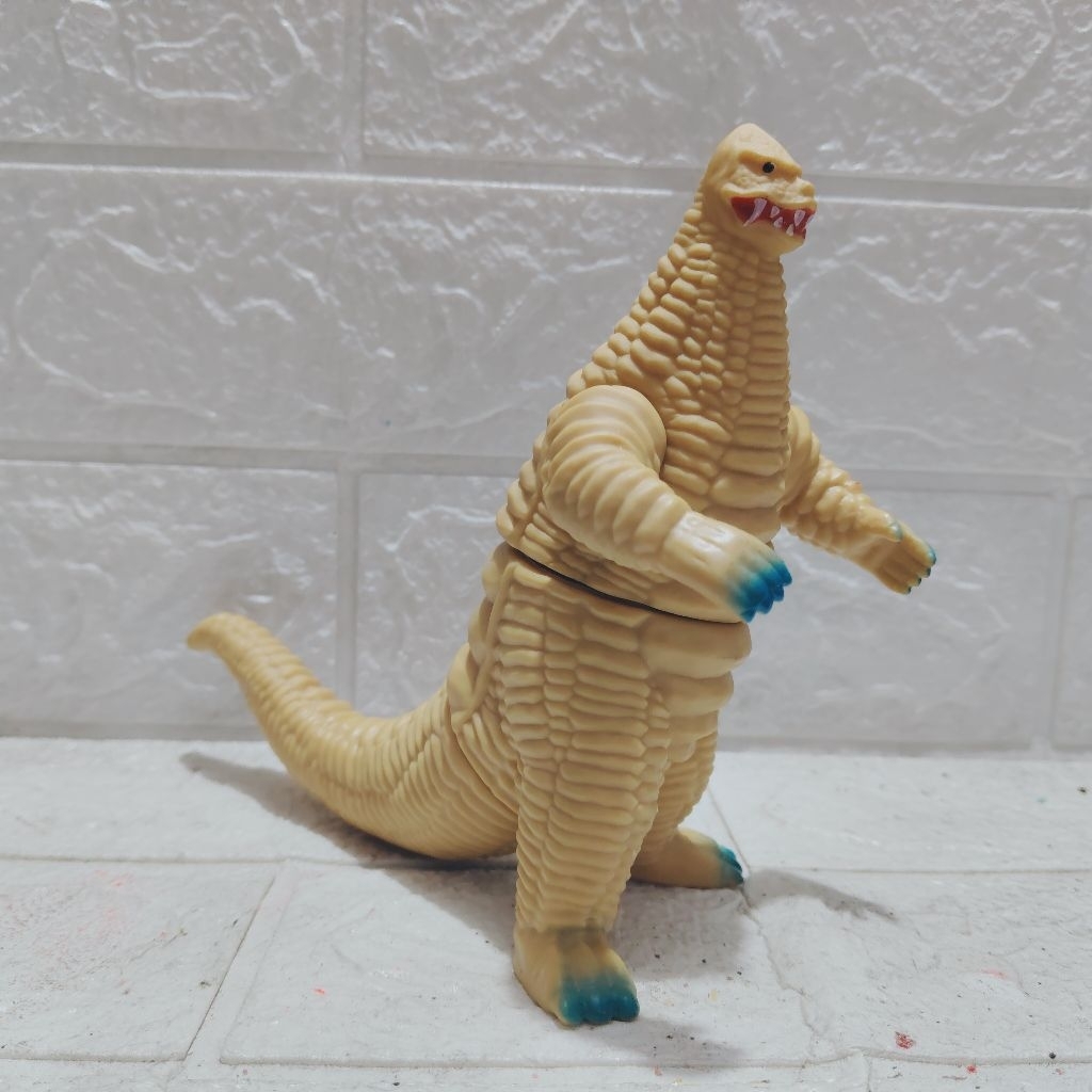 figure ultra monster red king figure kaiju figure red king- ultraman z ginga geed x gomora
