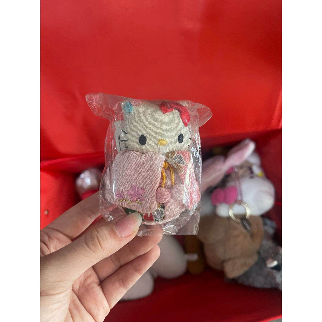 Boneka / Figurine Hello Kitty Kimono