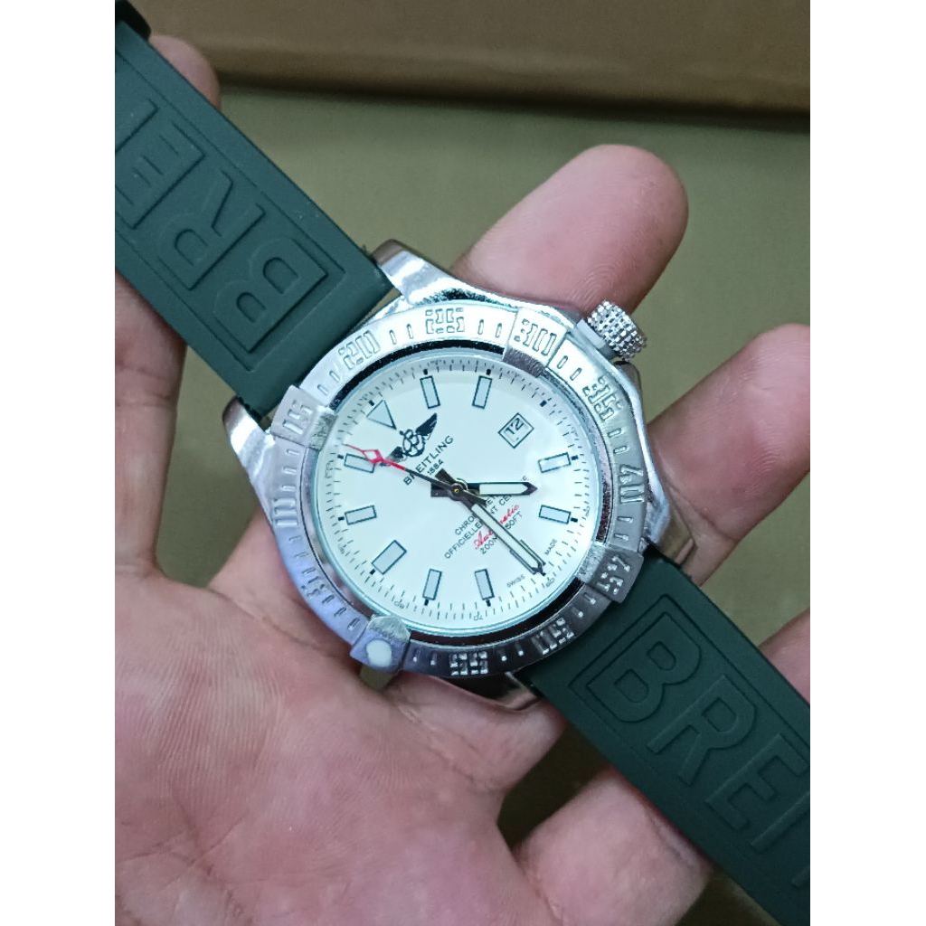 jam tangan karet tanggal aktif cowok sport model sweep,jarum/balok/angka jam RADIUM.