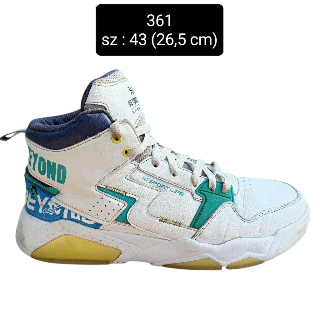 Sepatu 361