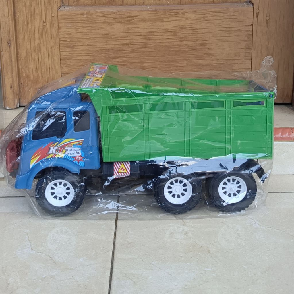Mainan Truk KTT 210 Bak Bisa Diangkat Manual - Truck Konstruksi Pasir set Sekop