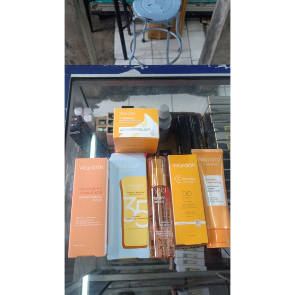 Wardah C-Defense Paket Lengkap White Whip Foam