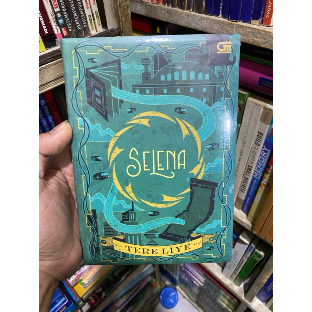buku SELENA novel tereliye
