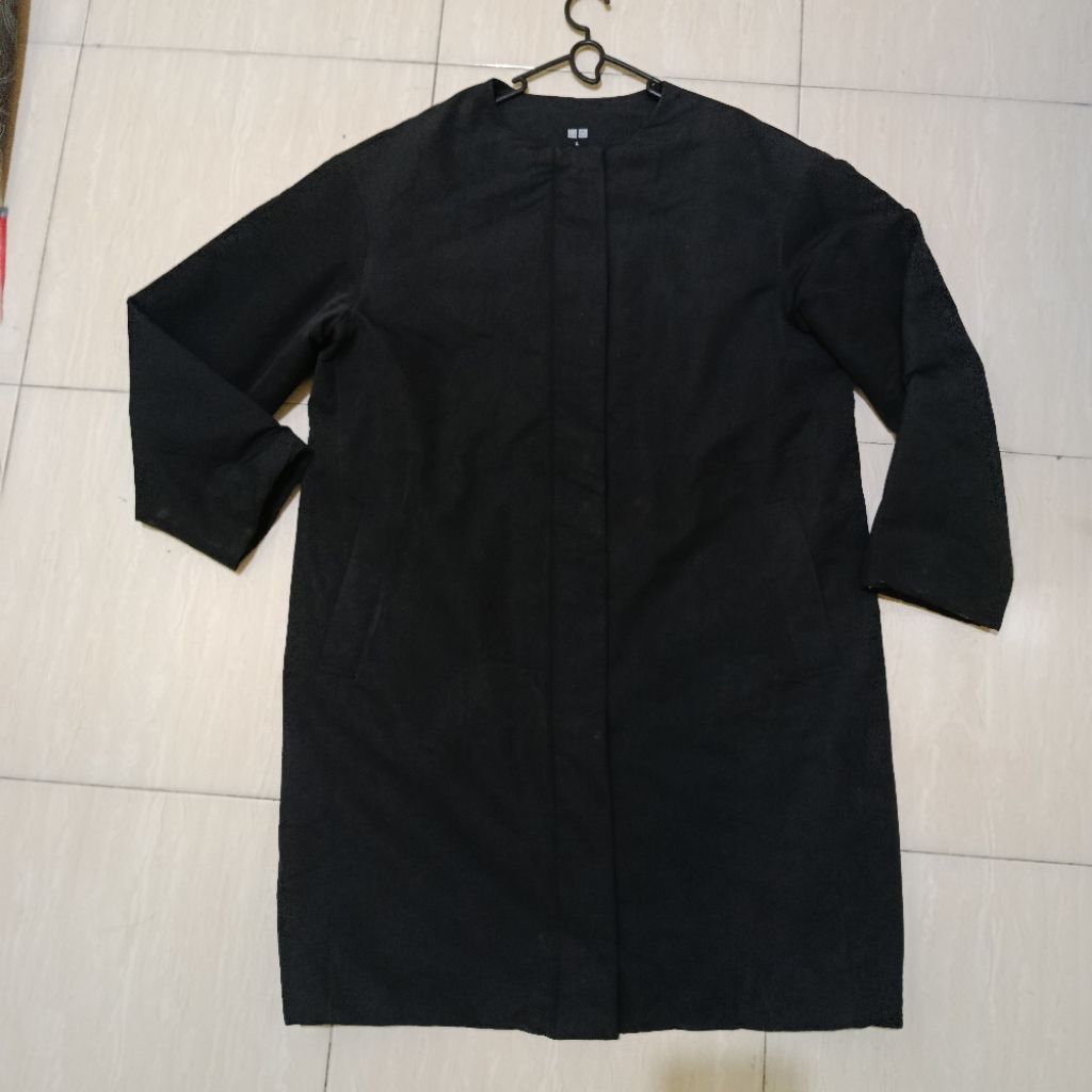 Jacket Long Uniqlo Bulang size L Waterproof Original