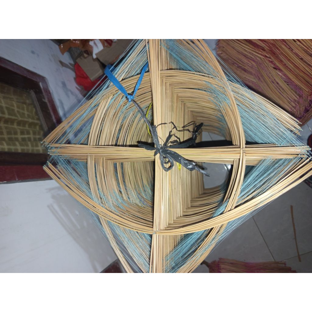 Arku layangan sukhoi standar