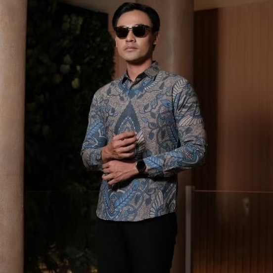 Adipati Batik Motif Lokananta Kemeja Batik Pria Premium Slimfit Lengan Panjang Full Furing Katun Hal