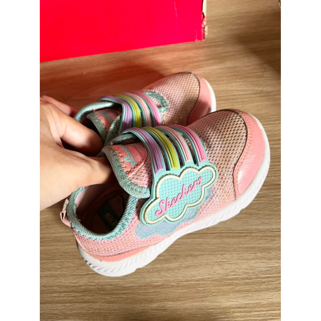 PRELOVED SKECHERS