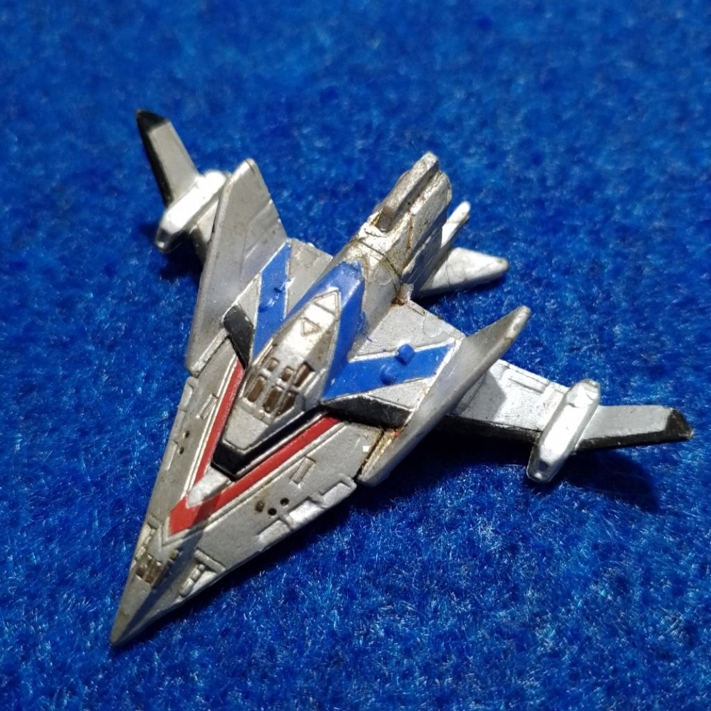 pesawat Ultraman Dyna Mini Original BANDAI