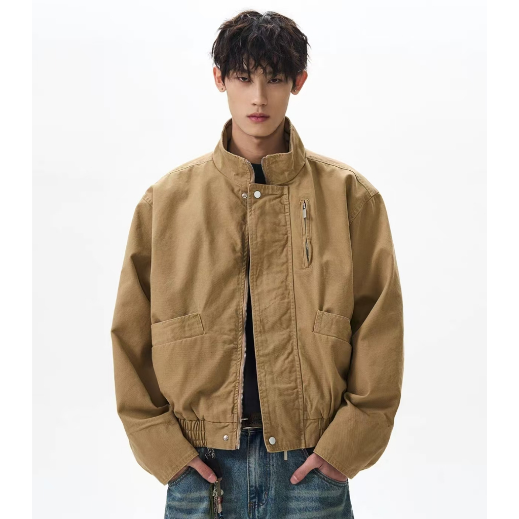 A PUEE American Retro Bomber Stand Collar Pilot Jacket Unisex Boxy Short Barn Style Work Jacket