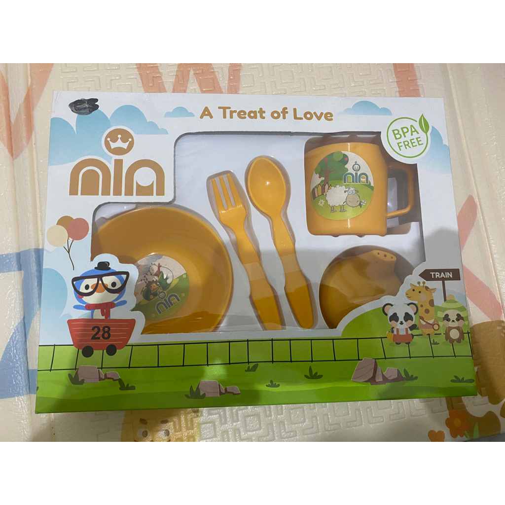 Tempat Makan Bayi 1 Set