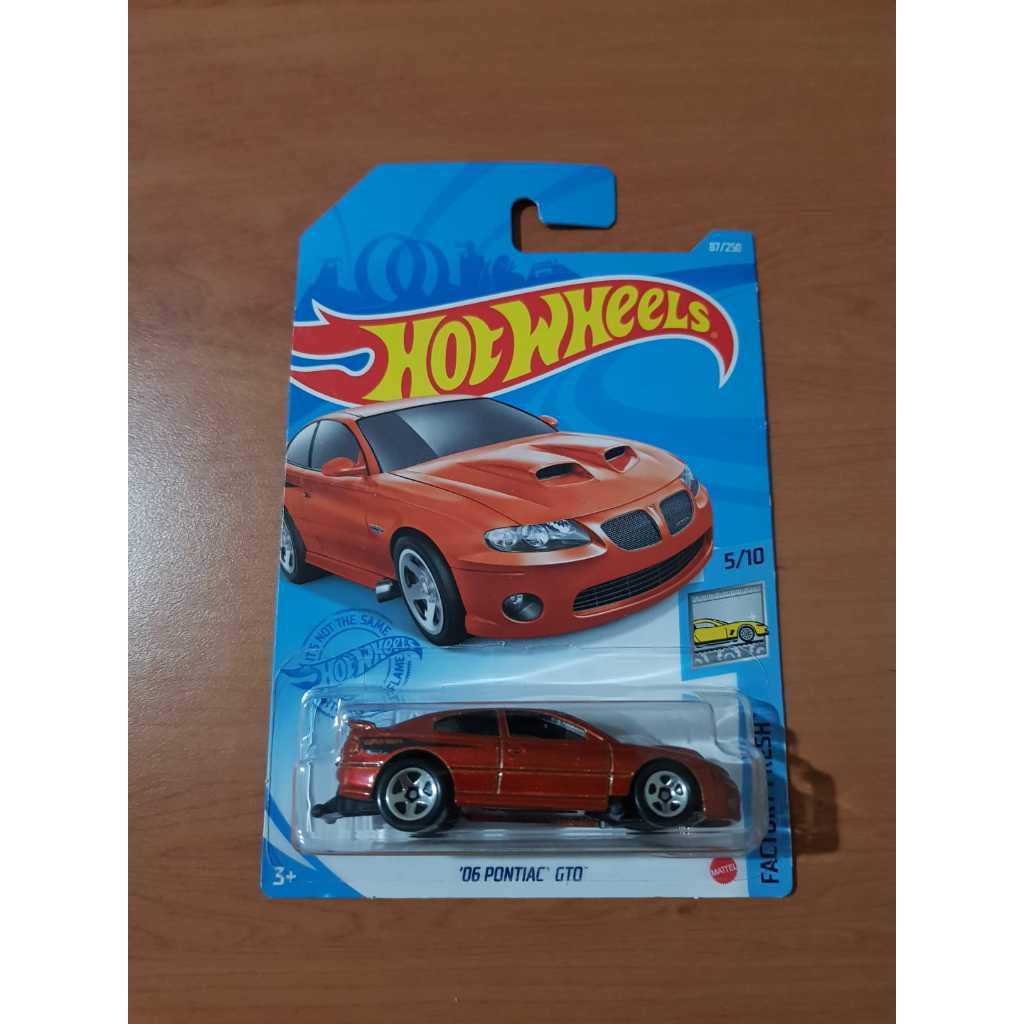 Hot Wheels 2006 Pontiac GTO 1970 Pontiac Firebird